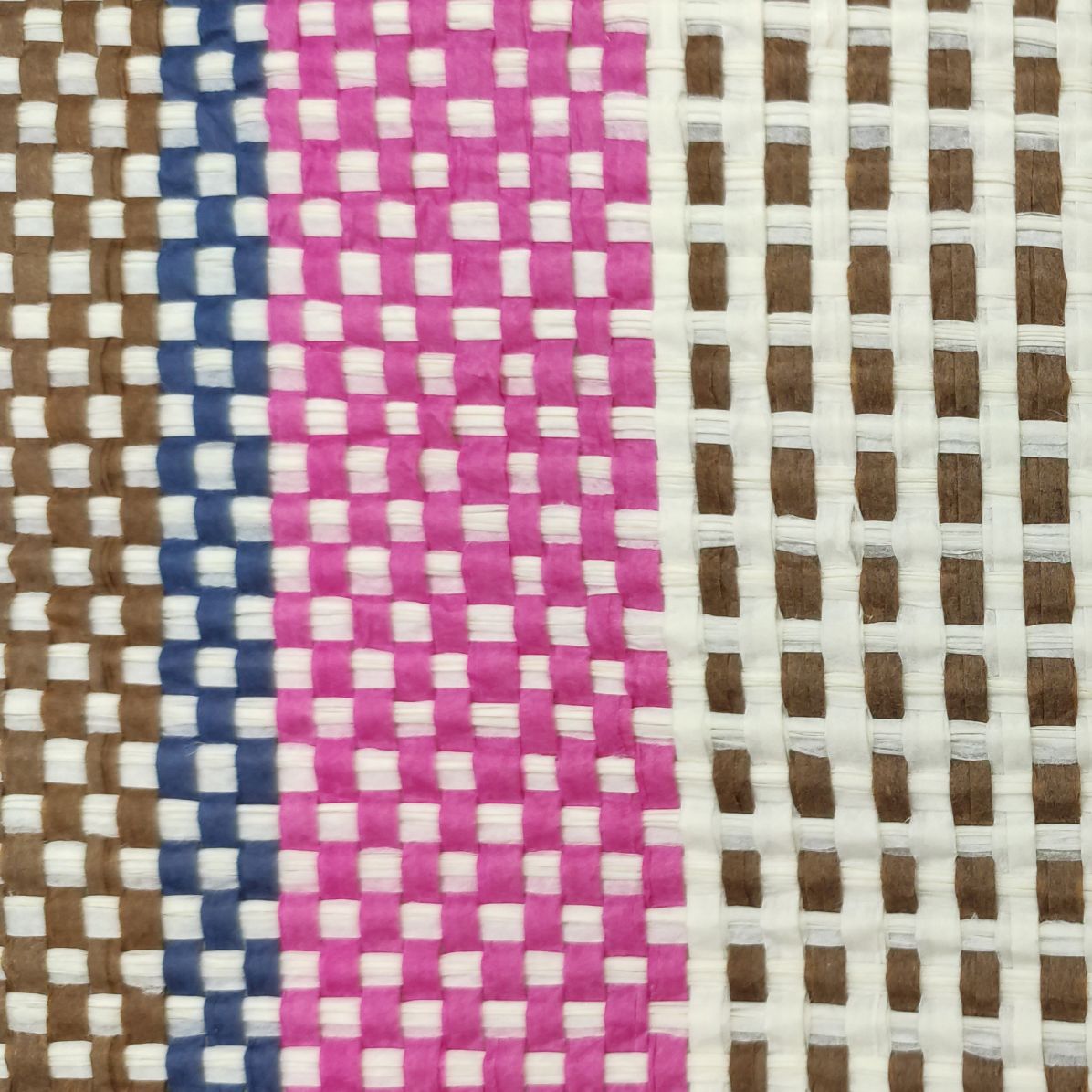 Bolso de mano trenzado a rayas rosa de Maluca detalle Bolso de mano trenzado a rayas rosa de Maluca detalle