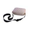 Bolso acolchado con bandolera Don Algodon marfil detalle de bandolera Bolso acolchado con bandolera Don Algodon marfil detalle de bandolera