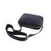 Bolso acolchado con bandolera Don Algodon negro detalle de bandolera Bolso acolchado con bandolera Don Algodon negro detalle de bandolera
