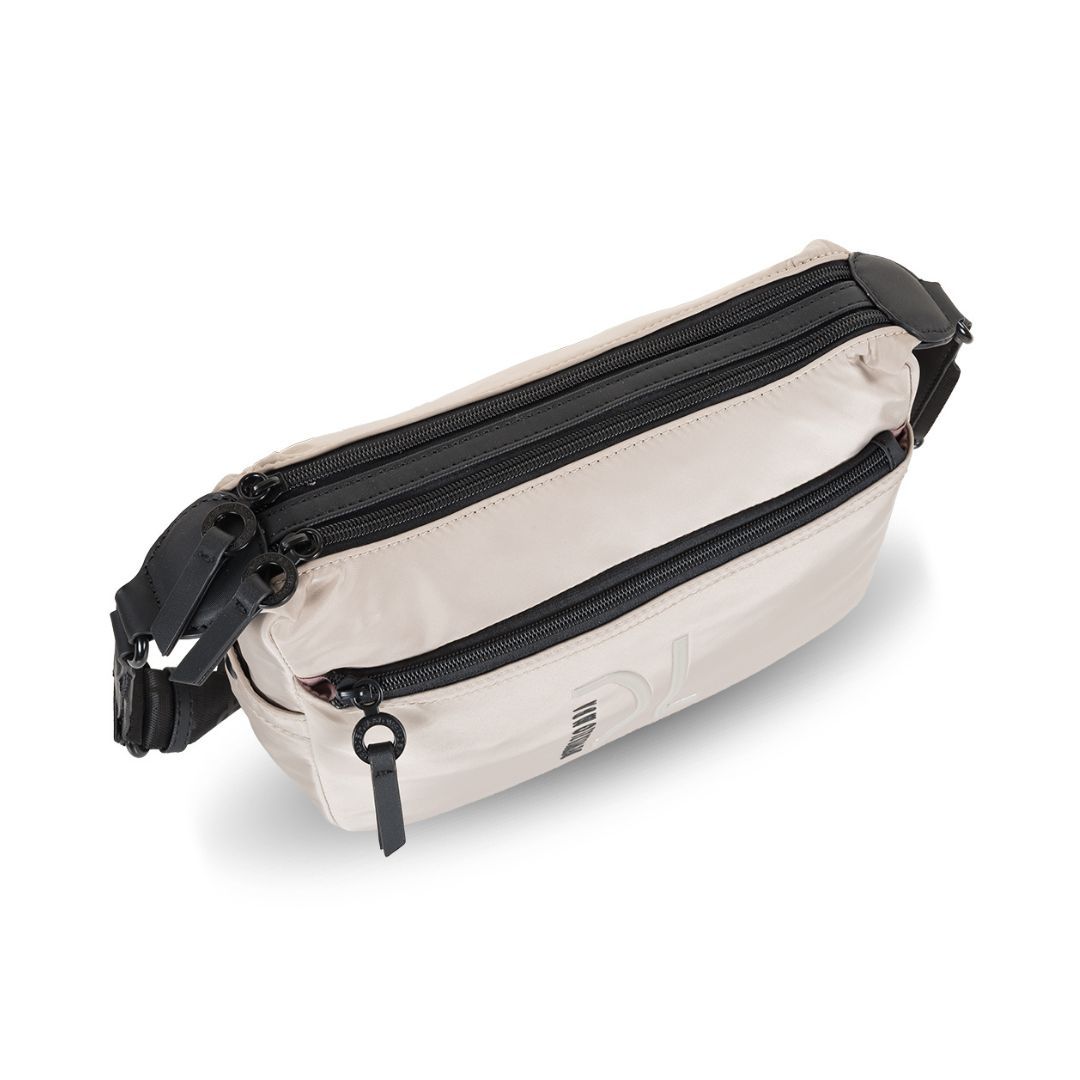 Bolso bandolera de tela doble compartimento Devota y Lomba taupe detalle de compartimentos Bolso bandolera de tela doble compartimento Devota y Lomba taupe detalle de compartimentos