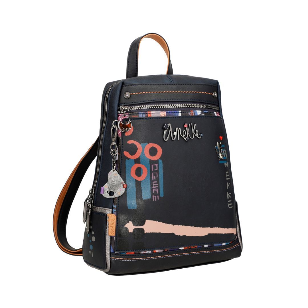 Mochila de paseo Anekke Kyomu detalle de llavero Mochila de paseo Anekke Kyomu detalle de llavero