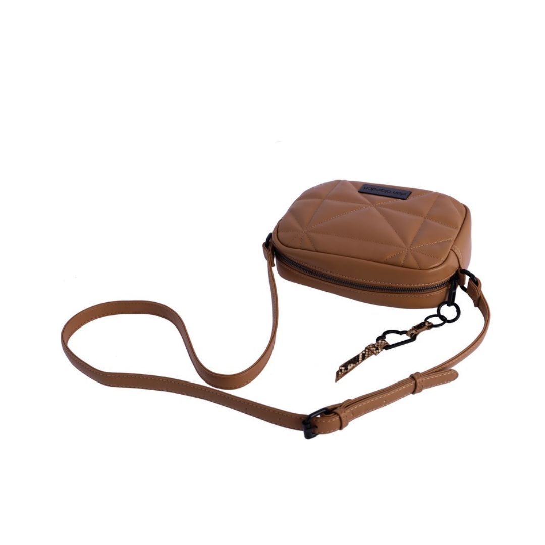 Bolso Don Algodón acolchado detalle de bandolera y llavero