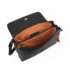 Bolso bandolera Lois con solapa detalle de compartimentos