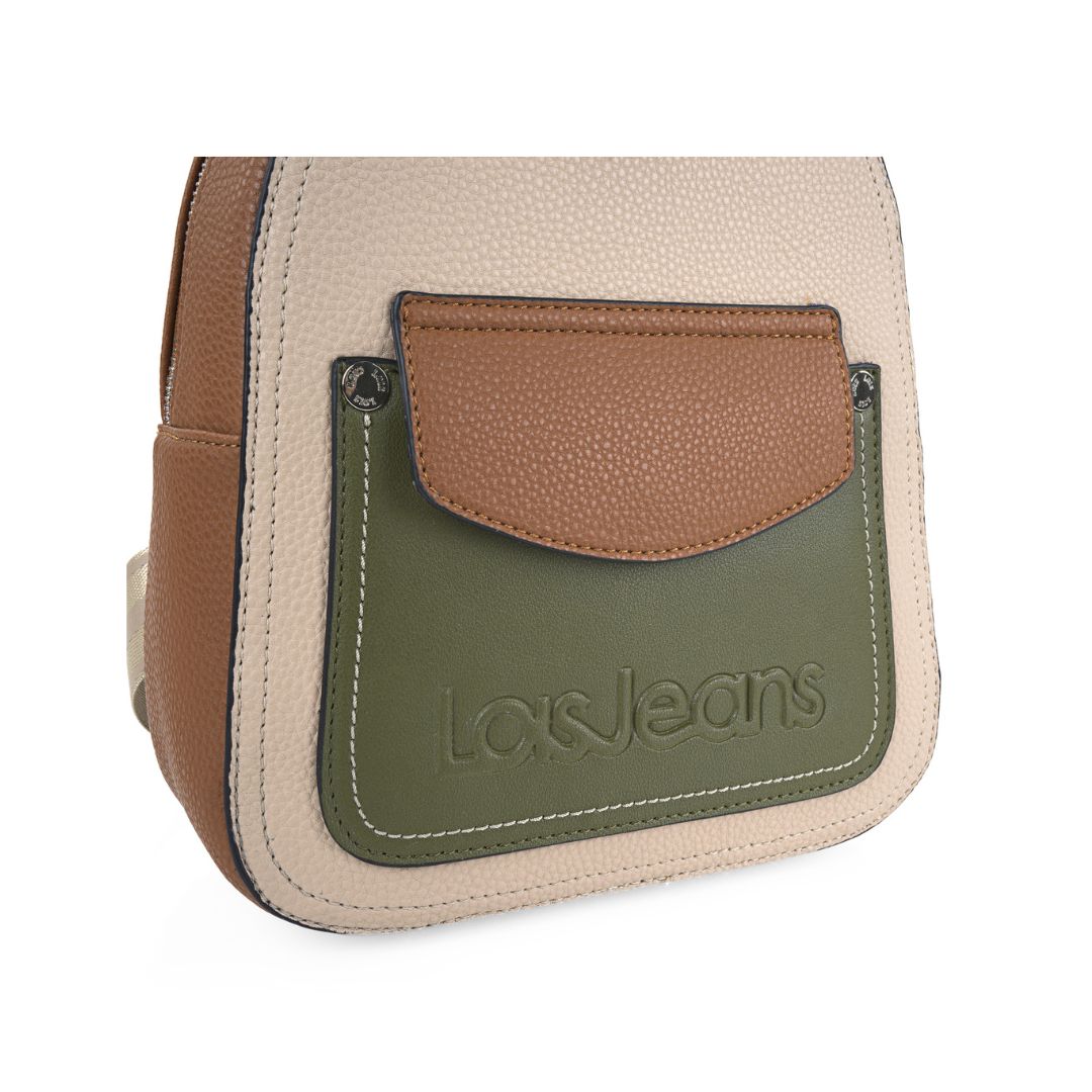 Mochila Lois Cleveland mujer detalle de bolsillo frontal Mochila Lois Cleveland mujer detalle de bolsillo frontal