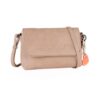 Bolso bandolera Lois con solapa beige detalle de bandolera