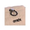 Bolso bandolera acolchado Amichi detalle de logo